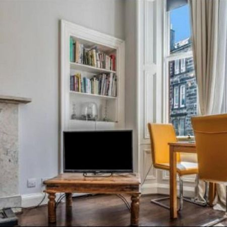Spacious & Comfortable 3 Bedroom Apartment - Near City Centre - Free Parking Available - Sleeps Up To 5 Guests Эдинбург Экстерьер фото